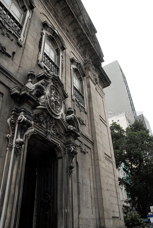 里约热内卢的Nossa Senhora do Carmo da Antiga ssore教堂的大门。